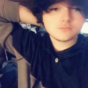 Meet your Posher, Cameron